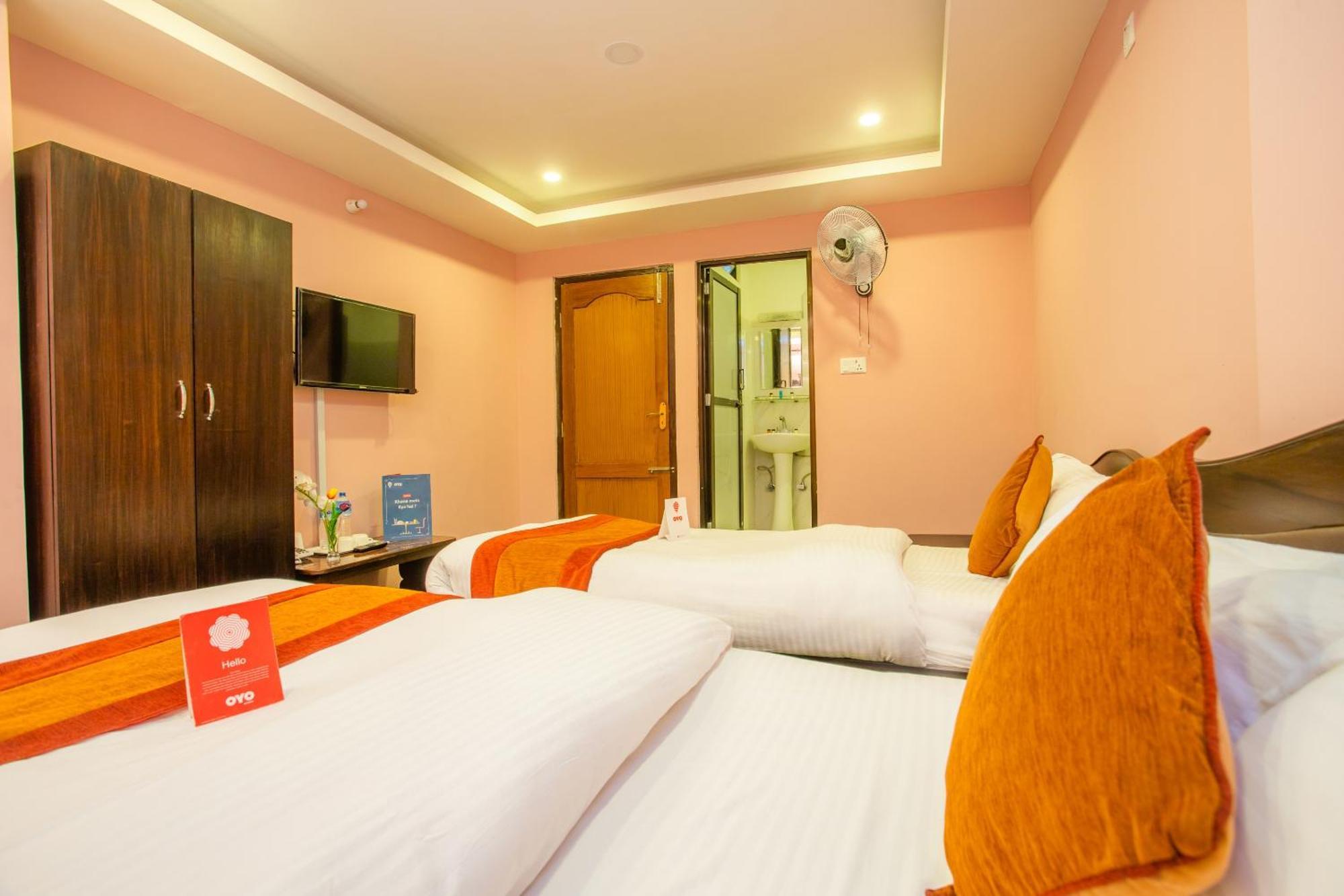Oyo 137 Hotel Pranisha Inn Pashupatinath ภายนอก รูปภาพ
