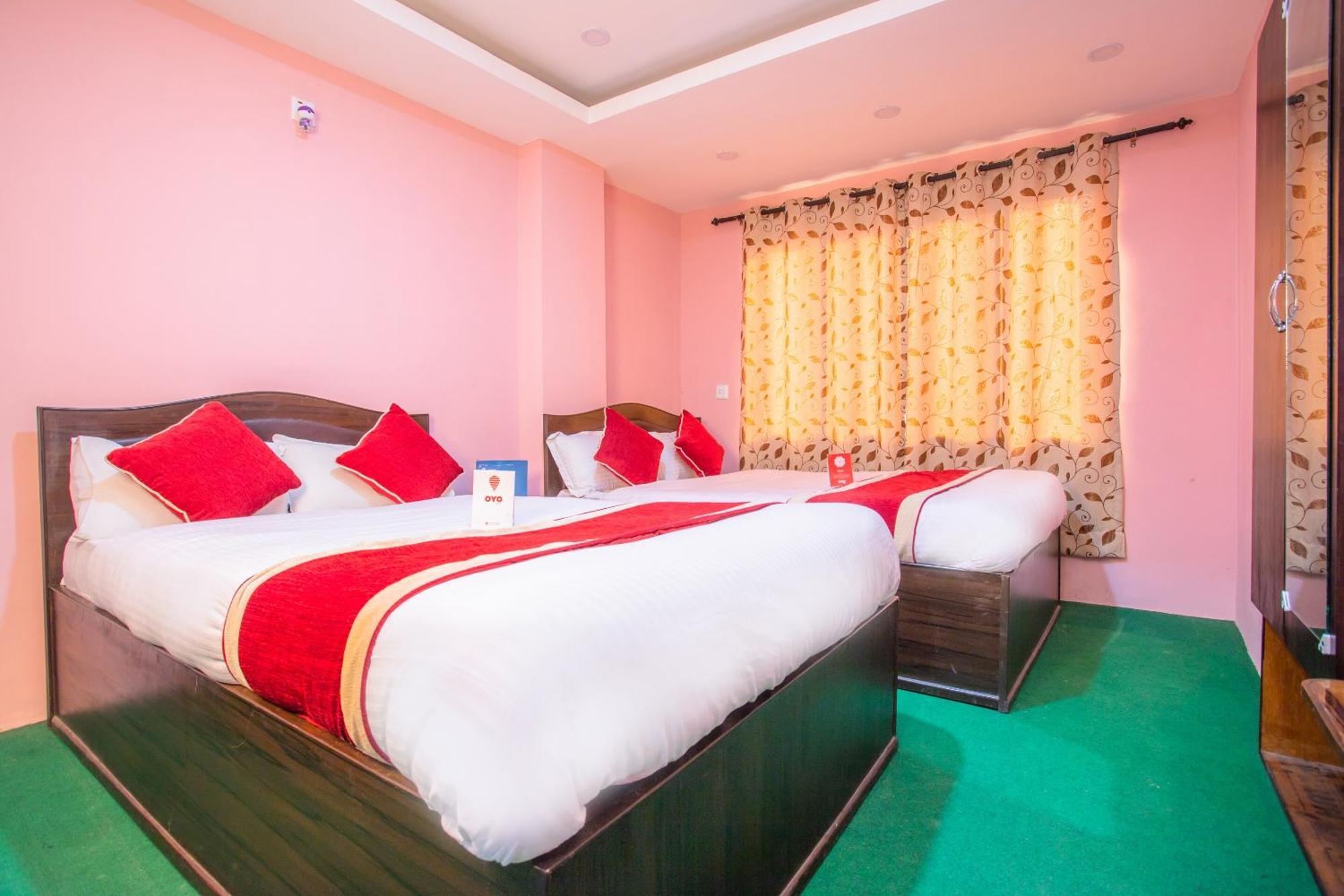 Oyo 137 Hotel Pranisha Inn Pashupatinath ภายนอก รูปภาพ